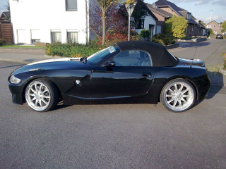 Illustration for article titled V10-Powered BMW Z4: The Non-Hairdresser Version
